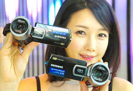 видеокамера Samsung HMX-Q20