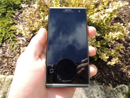 смартфон Sony Xperia C650 Odin